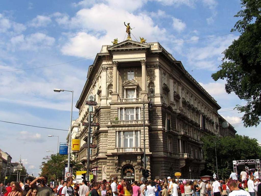 Play Apartments Budapeste Exterior foto